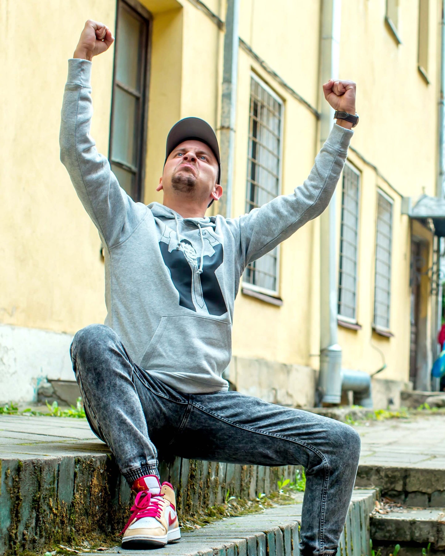 Famous Fists | Hoodie